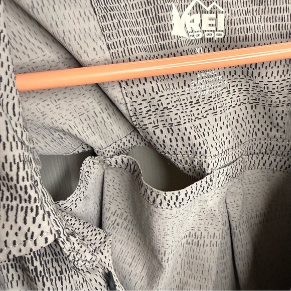 REI COOP Men’s Short Sleeved Button Down Hiking Shirt Gray and Black Size XL GUC - Picture 6 of 9